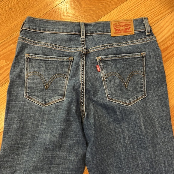 Levi’s Classic Boot jeans - Picture 6 of 9